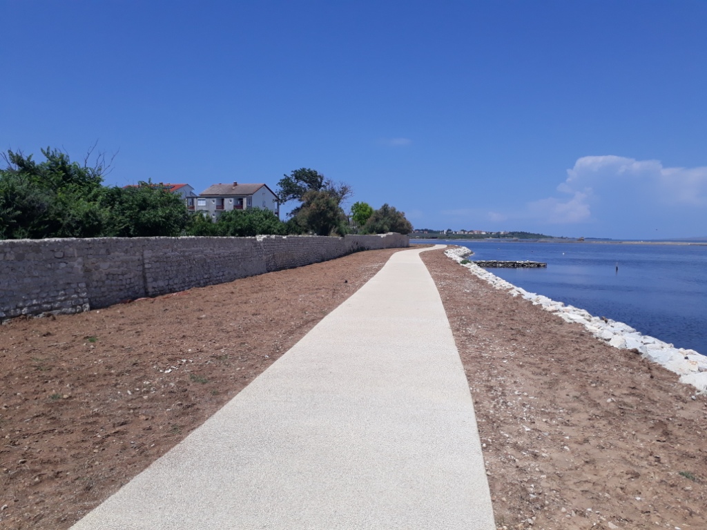 CEMEX CoolirADVANCED žuti kulir s kamenim agregatom dekorativni beton Nin