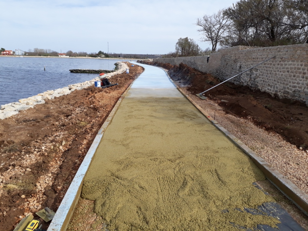 CEMEX CoolirADVANCED žuti kulir s kamenim agregatom dekorativni beton Nin